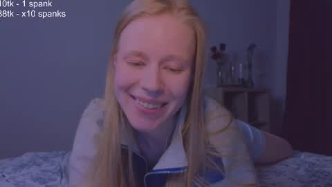 Chloe online show from March 3, 11:56 pm