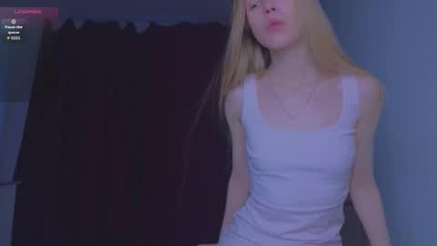 Chloe online show from October 22, 5:30 am