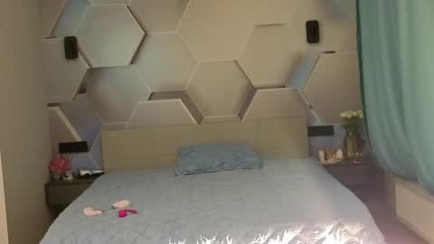 HIHIKA online show from April 14, 7:53 pm