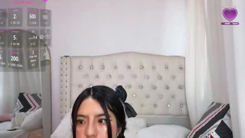 Snapshot of hikiko_doll_ chatting on November 9, 4:16 pm Call me hikiko or kiko online show from November 9, 4:16 pm