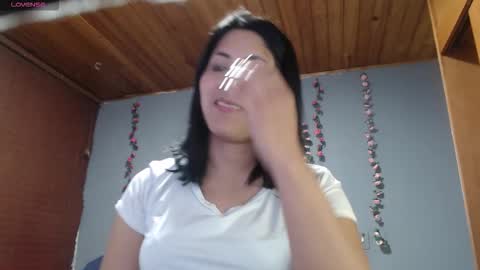 hilaril18 online show from February 2, 12:09 am