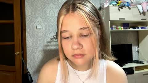 Julia online show from May 6, 2:44 pm