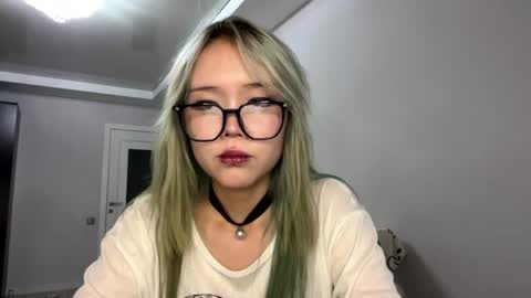 Snapshot of hildegardescore chatting on July 25, 8:12 am Kaori online show from July 25, 8:12 am