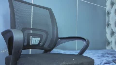 Snapshot of hillary_banks__ chatting on October 24, 6:32 am Hillary online show from October 24, 6:32 am