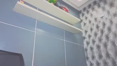  Hillary  online show from February 5, 10:36 pm