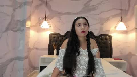 Snapshot of hillary_bigbutt chatting on February 26, 11:59 pm Hillary online show from February 26, 11:59 pm