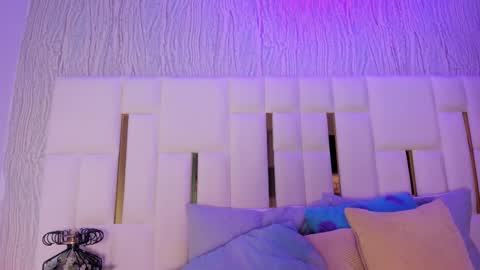 Hillary online show from March 28, 11:43 am