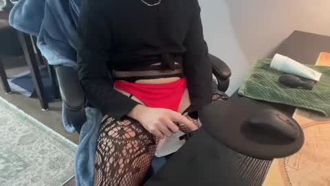 himadlove online show from April 29, 8:15 pm