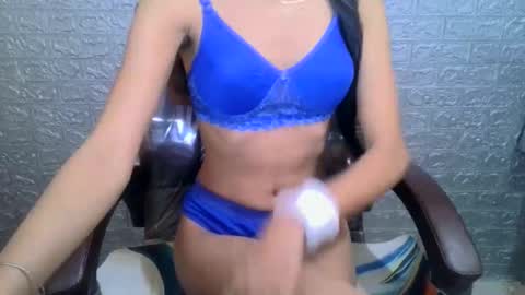 Snapshot of himani_ chatting on October 16, 7:42 am Himani online show from October 16, 7:42 am