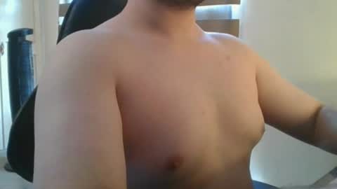 Himbo fox online show from July 3, 7:20 pm