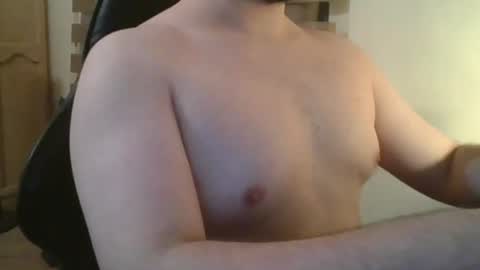 Himbo fox online show from July 26, 3:25 am