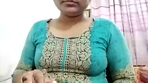 himuhimu22 online show from January 12, 1:00 am