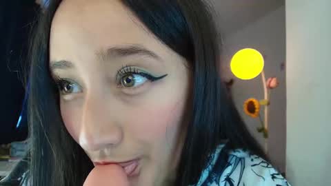 hinata online show from February 11, 9:42 pm