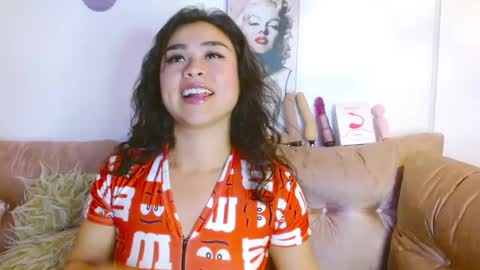 Snapshot of hinataleecs chatting on January 5, 4:14 am hinata lee online show from January 5, 4:14 am