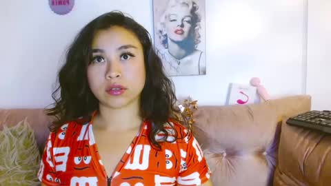 Snapshot of hinataleecs chatting on January 5, 10:43 am hinata lee online show from January 5, 10:43 am