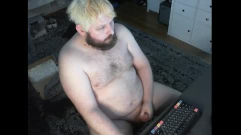 hipguy91 online show from April 14, 8:26 pm