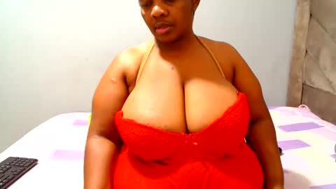hips2sexy online show from June 9, 7:20 am