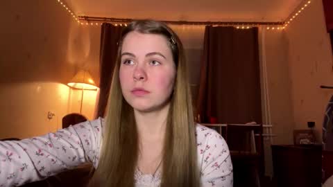 Snapshot of hirokosersen chatting on February 17, 3:19 pm I am Amy ntmu Lets hit 10 Thumbs Up together online show from February 17, 3:19 pm