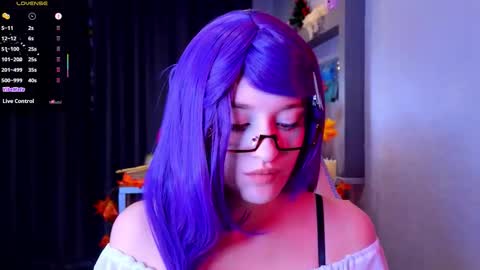 Ella online show from November 8, 6:18 pm