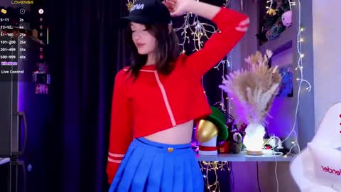 Snapshot of hisoka__akerley chatting on April 29, 7:31 pm Ella online show from April 29, 7:31 pm