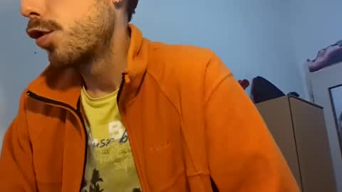 Snapshot of hitmenoww chatting on December 9, 3:11 pm hitmenoww online show from December 9, 3:11 pm