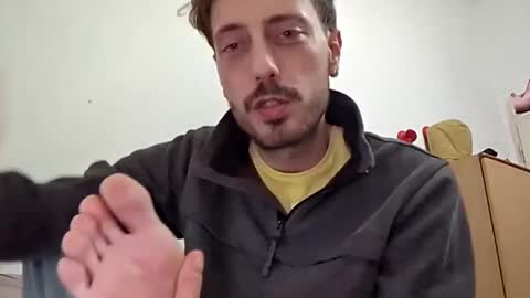 Snapshot of hitmenoww chatting on December 13, 12:53 am hitmenoww online show from December 13, 12:53 am