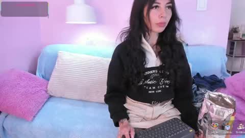 Snapshot of hiyakasudere chatting on May 22, 5:07 pm hiyakasudere online show from May 22, 5:07 pm