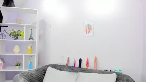 Snapshot of hiyakasudere_ chatting on September 22, 6:32 pm hiyakasudere_ online show from September 22, 6:32 pm