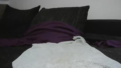 hlovescf online show from September 14, 5:34 pm