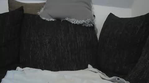 hlovescf online show from April 19, 6:35 am