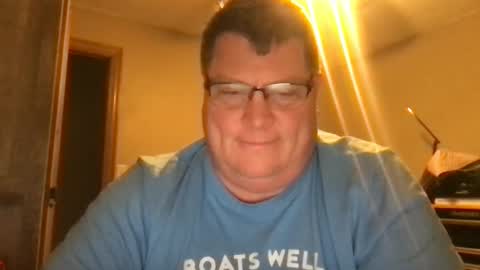 Snapshot of hmmtat chatting on December 4, 12:52 am hmmtat online show from December 4, 12:52 am