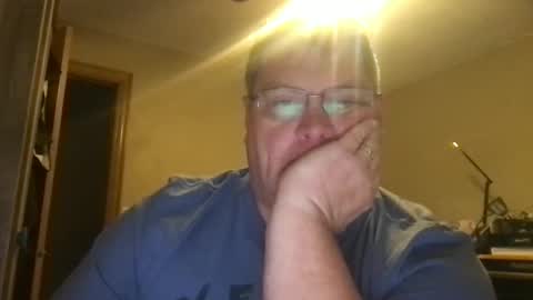 Snapshot of hmmtat chatting on February 26, 1:00 am hmmtat online show from February 26, 1:00 am