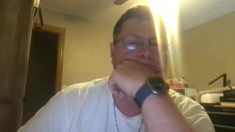 Snapshot of hmmtat chatting on March 24, 11:43 pm hmmtat online show from March 24, 11:43 pm
