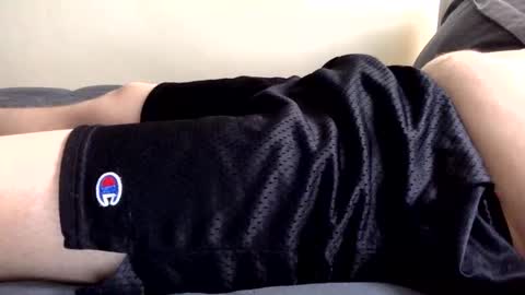 Snapshot of hockey44guy chatting on October 28, 1:36 pm mikey online show from October 28, 1:36 pm