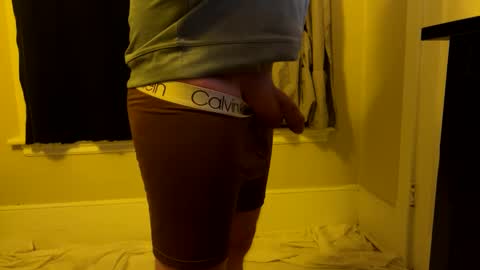 Snapshot of hockeyboy996 chatting on February 21, 2:06 am hockeyboy996 online show from February 21, 2:06 am