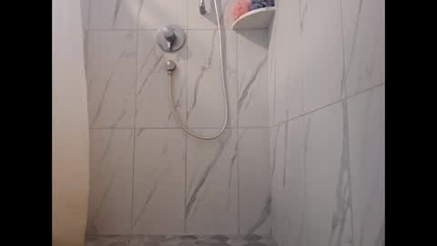 Snapshot of hockeyjock17 chatting on February 28, 5:25 pm hockeyjock17 online show from February 28, 5:25 pm