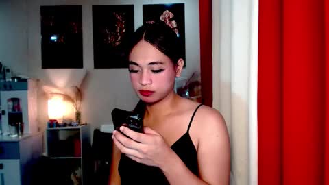 hoelymarie online show from June 3, 12:57 am