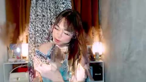 hoelymarie online show from June 27, 5:01 am