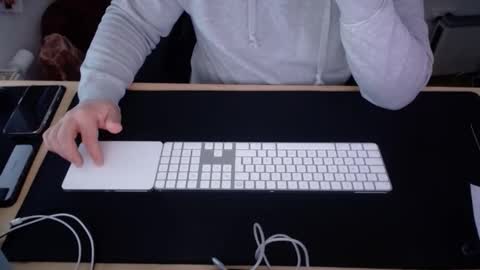 Snapshot of hohegger chatting on October 6, 9:29 am hohegger online show from October 6, 9:29 am