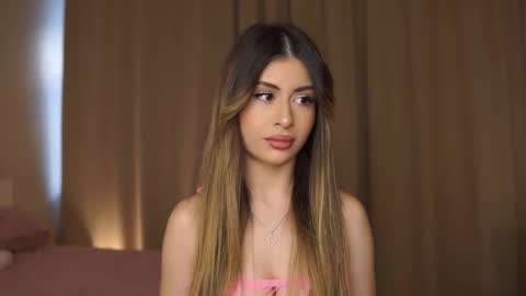 Moni Monica online show from February 7, 8:07 am