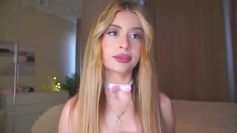 Moni Monica online show from March 27, 8:26 am