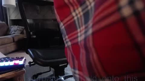 Snapshot of hold_onto_this chatting on September 16, 5:36 pm Moby online show from September 16, 5:36 pm