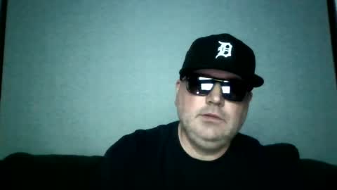 Snapshot of holden_minutz chatting on June 17, 5:54 am holden_minutz online show from June 17, 5:54 am