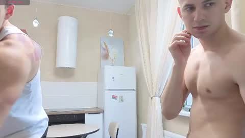 Snapshot of holiday_boys chatting on July 14, 5:07 pm Extaz Athrey Howard online show from July 14, 5:07 pm