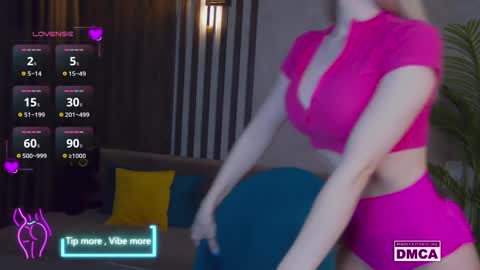 Snapshot of holl1would chatting on March 6, 3:35 am My social media links subscribe to support me online show from March 6, 3:35 am