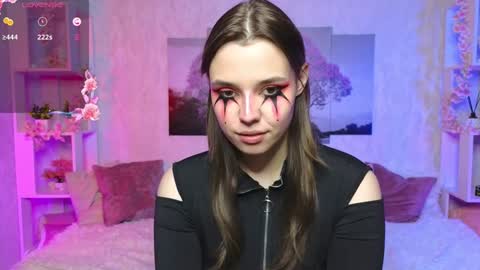 Lux online show from December 5, 5:06 pm