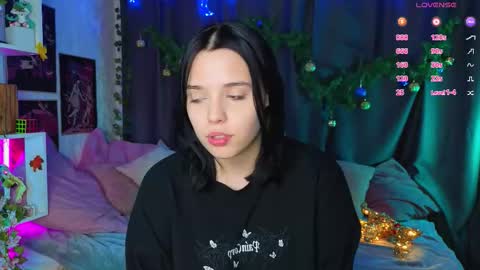 Lux online show from December 5, 5:20 pm