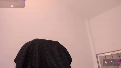 holly_16 online show from May 23, 12:27 am