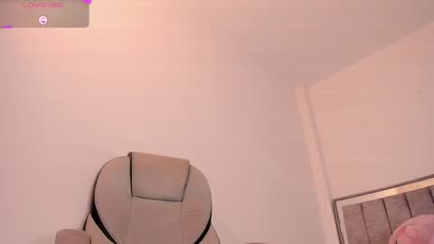 holly_16 online show from June 5, 11:32 pm