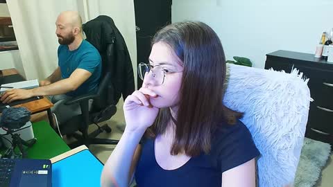 Holly and Honey online show from January 20, 9:22 pm